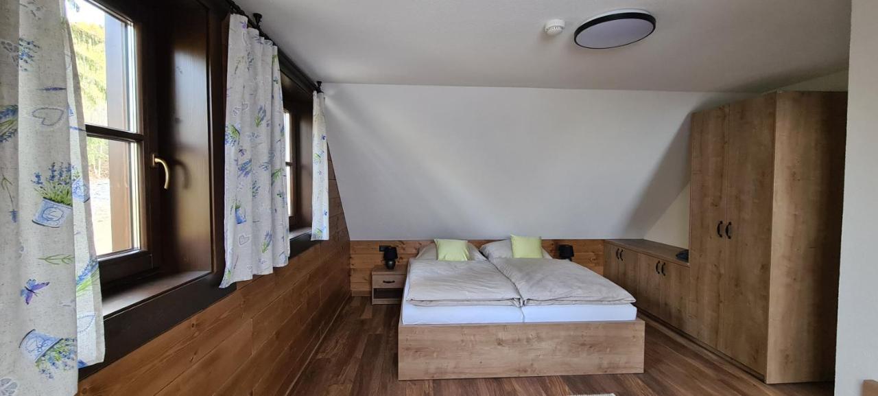 Drevenica Lesanka Villa Deménvölgy Kültér fotó